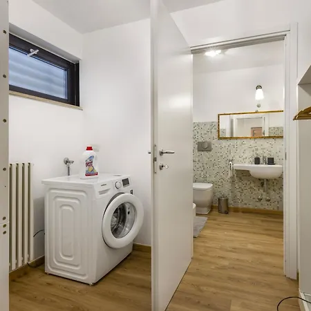 Apartment Design Loft Turro Con Garage E Giardino Privati