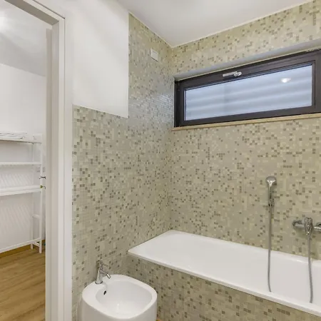 Apartment Design Loft Turro Con Garage E Giardino Privati