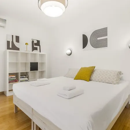 Apartment Design Loft Turro Con Garage E Giardino Privati
