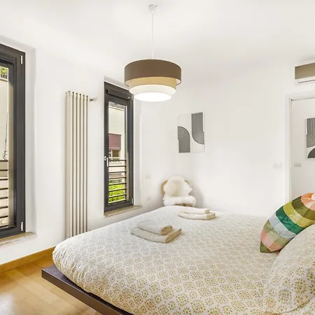 Apartment Design Loft Turro Con Garage E Giardino Privati Milan