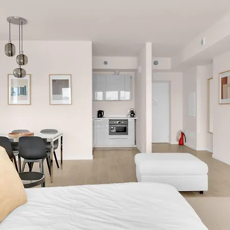 Airy With Balcony & Garage By Ndp Rent شقة ميلان