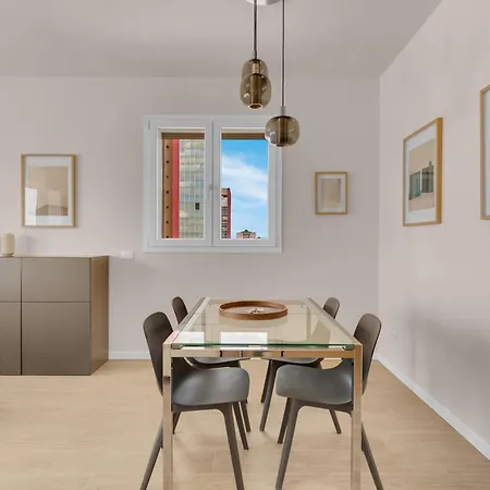 Airy With Balcony & Garage By Ndp Rent * ميلان