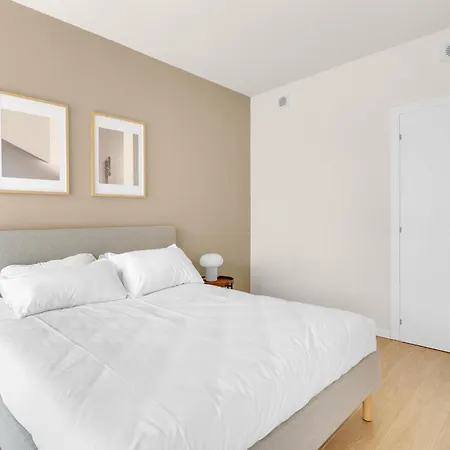 Airy With Balcony & Garage By Ndp Rent * ميلان