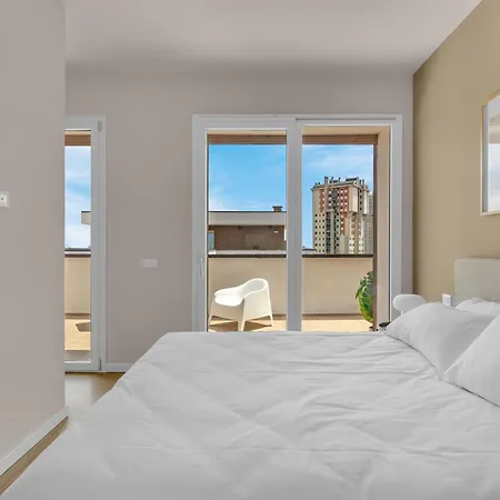 Airy With Balcony & Garage By Ndp Rent *