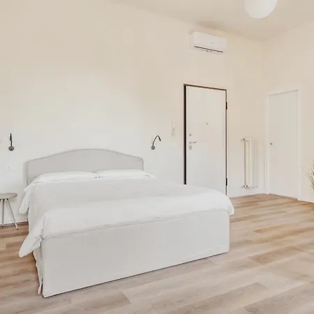 Hostmate - - Doria's Light - Stazione Apartamento *