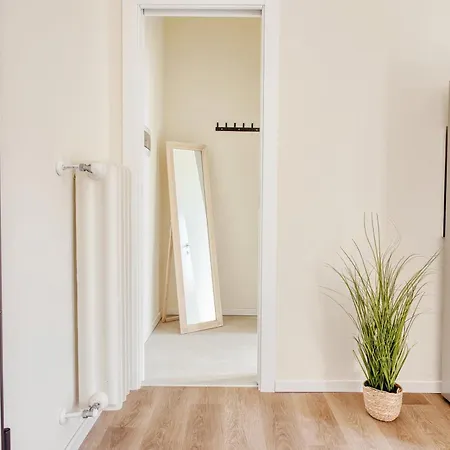 Hostmate - - Doria's Light - Stazione Milan