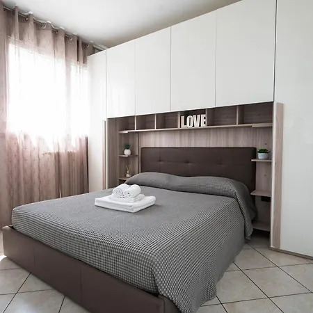 Апартаменты Panoramic Terrace 16th Floor Private Parking Милан