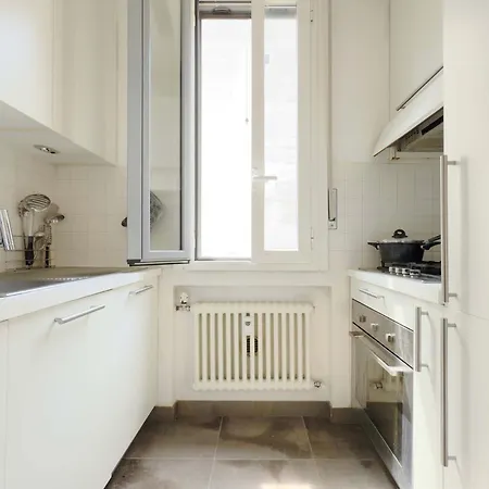 Casa Luca Center & Flat With Sunny Terrace Appartement Milaan