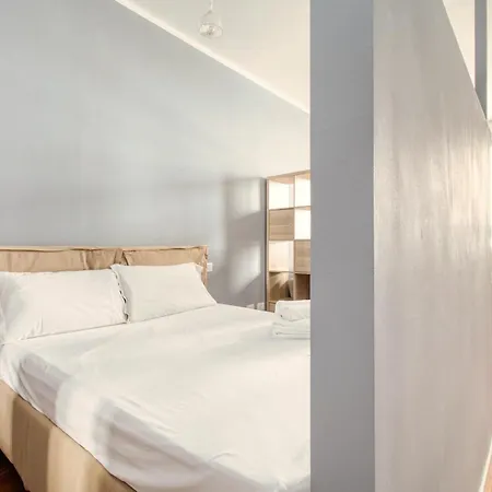 Night & Corso Sempione Апартаменты