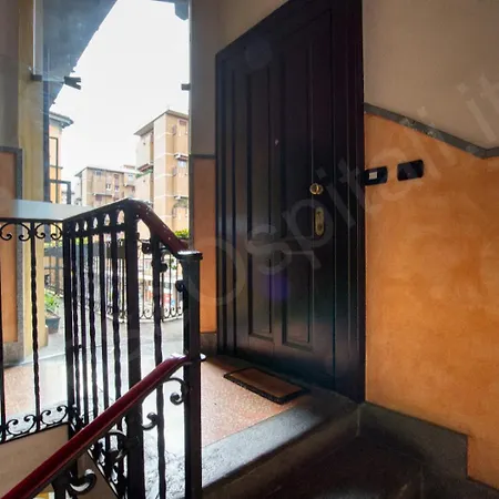 Guesthost - Charming 7 Stops From Duomo