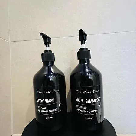 Correggio 12 * ميلان