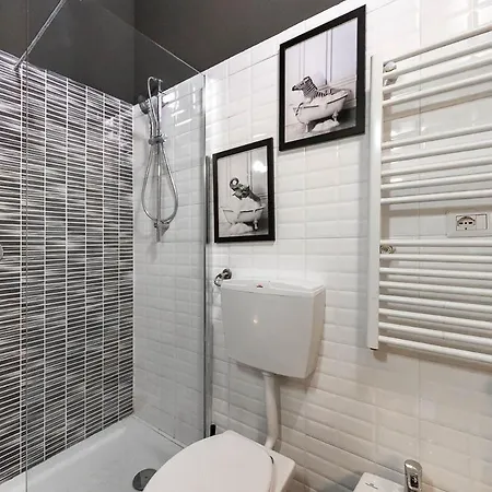 Youhosty - Design Isola * Milano