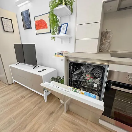 Duomo-navigli-porta Romana Gramuglihouse With Free Parking Appartamento *