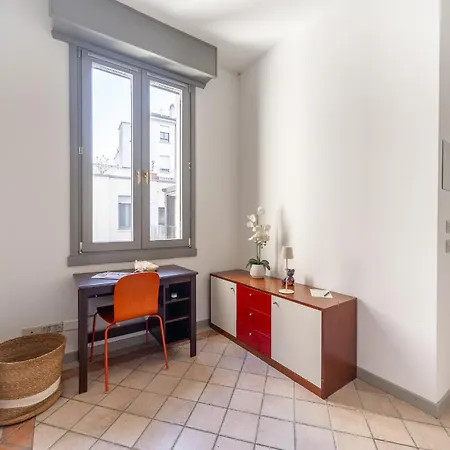 Sunny With Terrace In Center By Rentopolis Milano