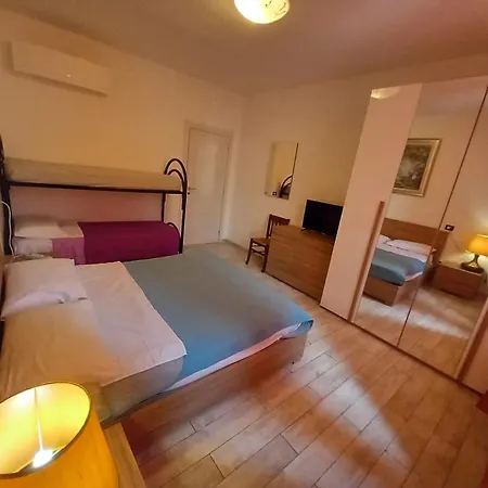 3 Station Free Parking *