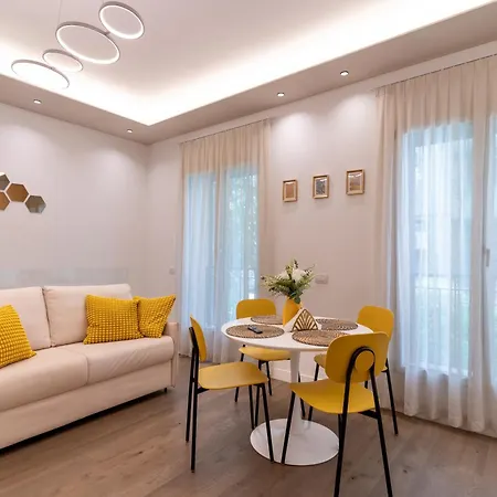 Teodorico Apartments - Quiet Garden View Apartment With Parking *