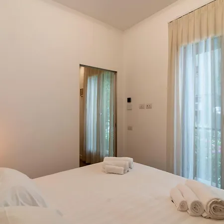 Teodorico 7 - Quiet Garden View With Parking Near Mico And Citylife מילאנו