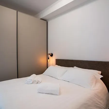 Teodorico 7 - Quiet Garden View With Parking Near Mico And Citylife דירה *