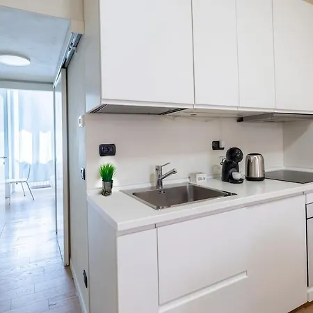 A 400m Dalla Metro Con Wifi Piu Parcheggio Privato Bici Apartment *