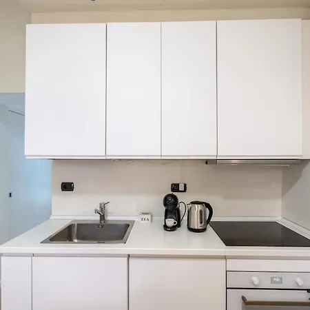 A 400m Dalla Metro Con Wifi Piu Parcheggio Privato Bici *