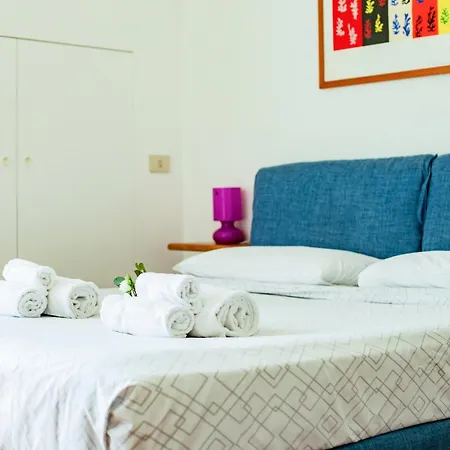 Experience From A Penthouse 5 Minutes From The Duomo דירה *