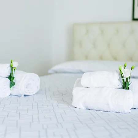 דירה Experience From A Penthouse 5 Minutes From The Duomo *