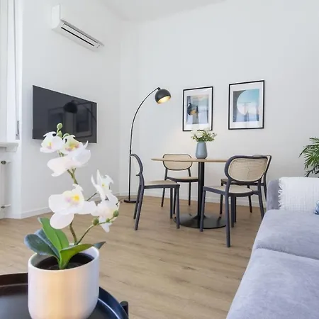 Casa Harmonia In San Siro Apartment *