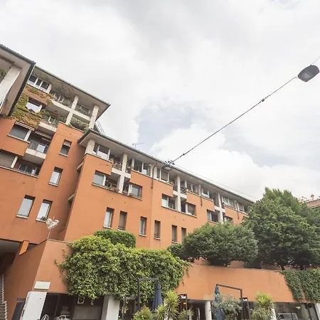 Stylish & Cozy Brera District 1br By Rentopolis מילאנו