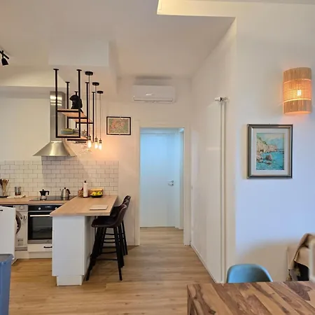 Casa Traiano - San Siro, Citylife, Mico, Fiera Апартаменты *