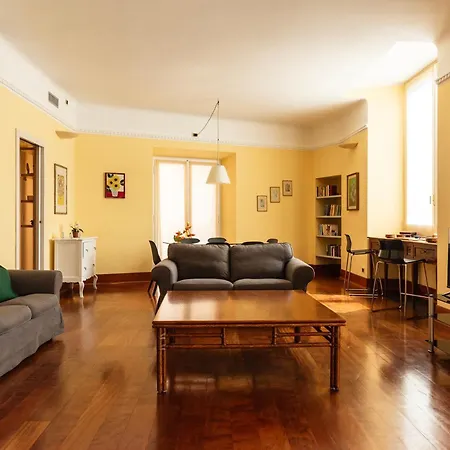 Youhosty - Montenapoleone Noble Flat Appartamento *