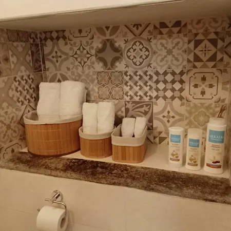 Reginamilanobnb In Porta Romana *