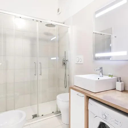 Easylife - - Balbo 10 - Bocconi *