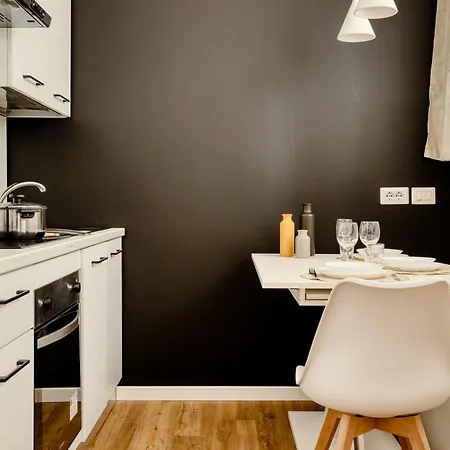 公寓 Hostmate - - Imperia's Warm - Romolo Iulm 米兰