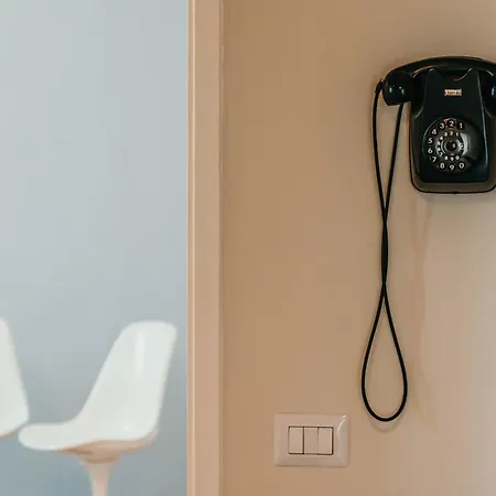 Papiniano - Lakeside L&b *