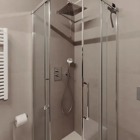 Gohost - Skyline Walking Distance From Station Apartamento Milán