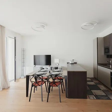 Apartment Gohost - Terrace Walking Distance From Station *
