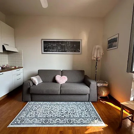 Sunday's Flat/monolocale Zona Bocconi Appartement