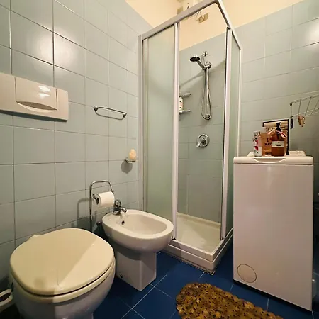 Sunday's Flat/monolocale Zona Bocconi Апартаменты Милан