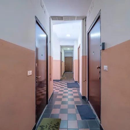 New York-style - Modern Glam Near The Center Of ميلان