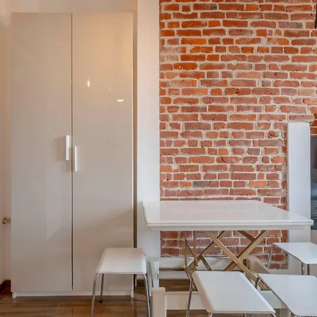 New York-style - Modern Glam Near The Center Of