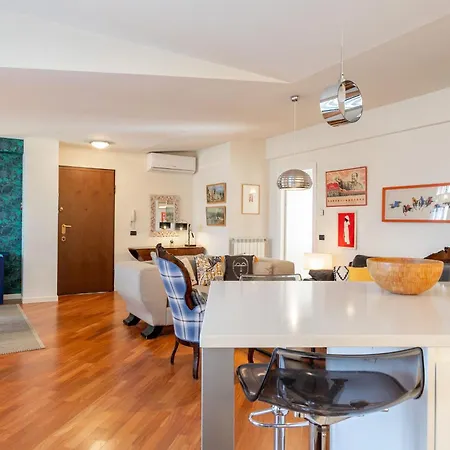 Ferrucci Luxury 3 Bedrooms * ミラノ