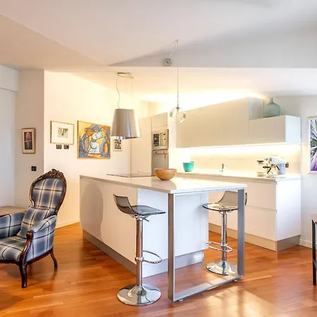 Ferrucci Luxury 3 Bedrooms Apartamento Milão
