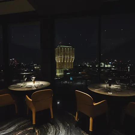 アップタウン　パレス 4*