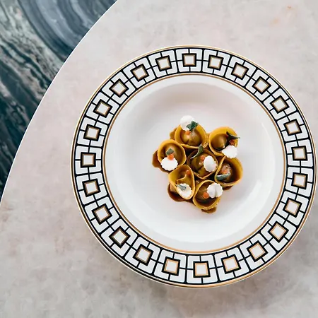 アップタウン　パレス 4*