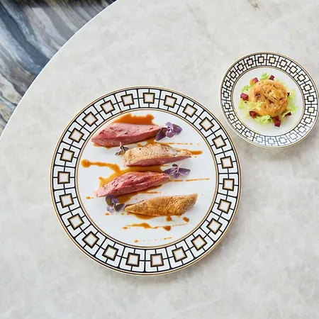 アップタウン　パレス 4*