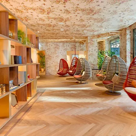 Otel Qc Porta Romana 4*