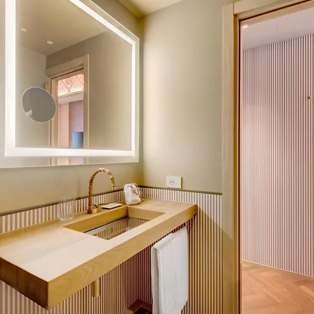 Qc Porta Romana 4*
