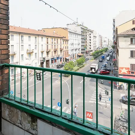 Апартаменты Guesthost - M1 Pasteur With Balcony Милан