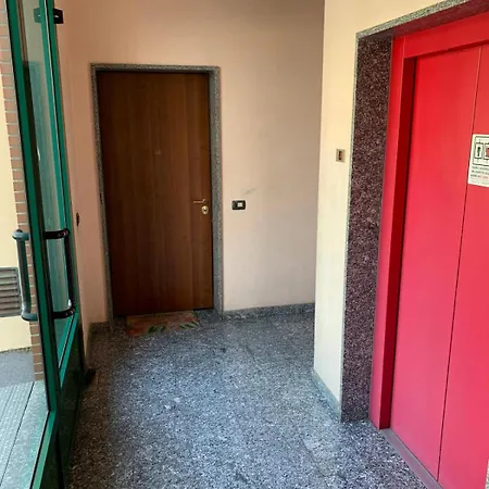 La Casa Di Raysa Con Idromassaggio Vicino Al Duomo Lägenhet *