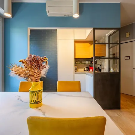 Lägenhet Porta Romana's Nest - Accogliente Con Terrazza Privata *